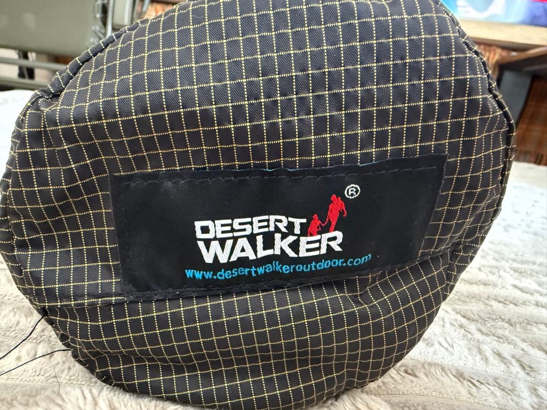DESERT WALKER アウトドア　折りたたみ式ベッド
