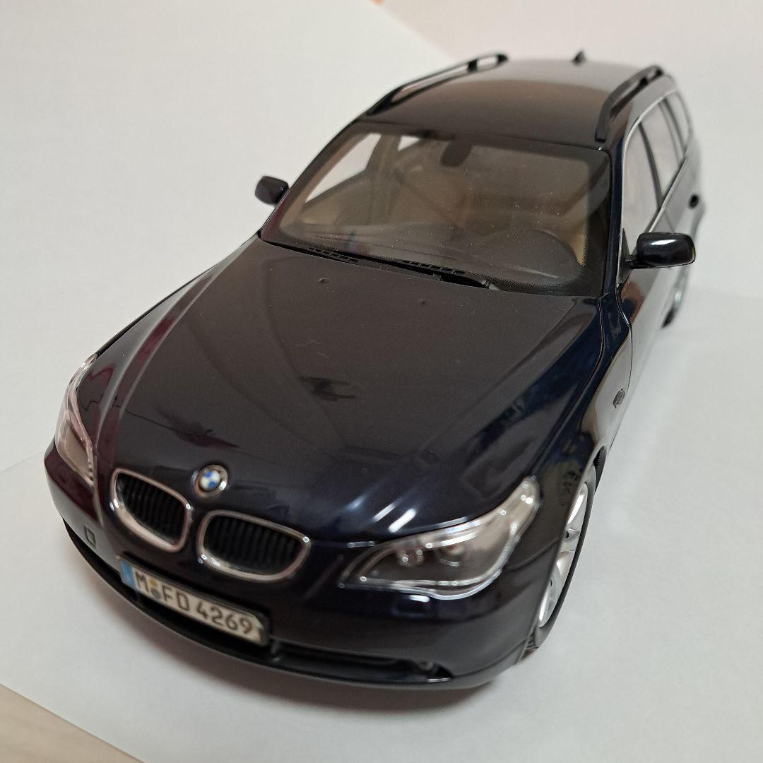 1/18☆京商 E61 BMW5シリーズ・ツーリング/モナコブルー・メタリック