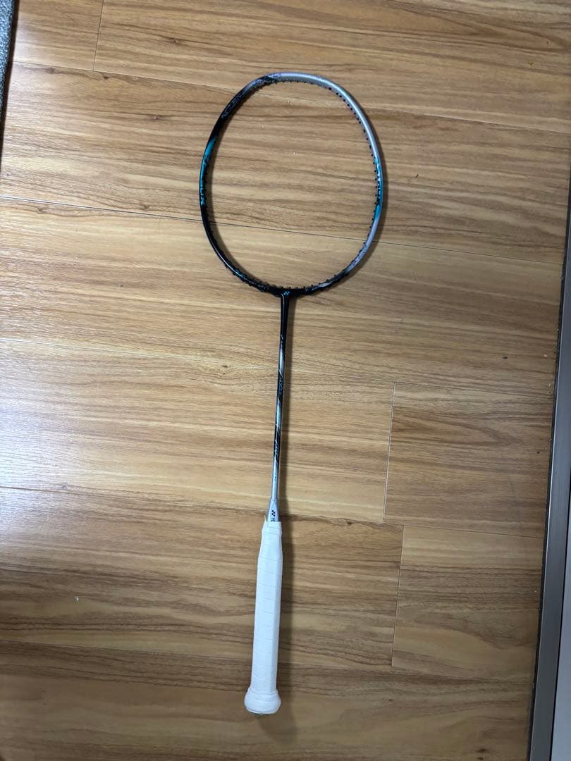 バドミントンラケット 黒 青 アストロクスdpro